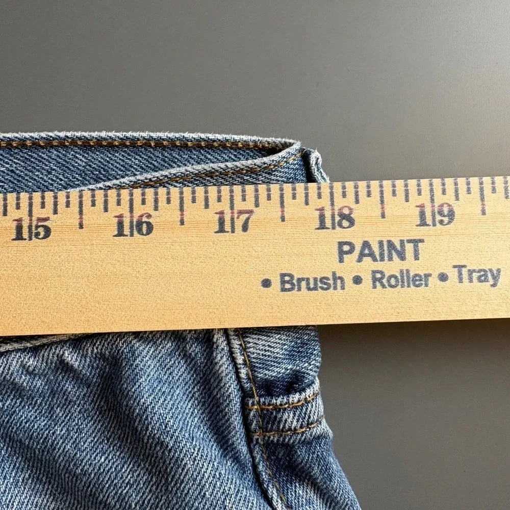 Levis 550 Y2K Relaxed Fit Tapered Leg Jeans 36x30 Medium Wash Blue Y2K Denim